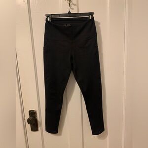 Zella leggings black mid-length size small in great condition
